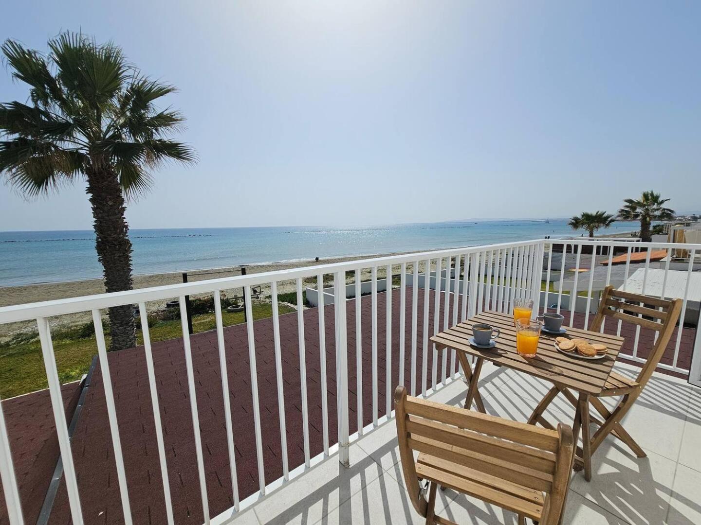 לרנקה Ammos Beachfront Villa Paradise מראה חיצוני תמונה